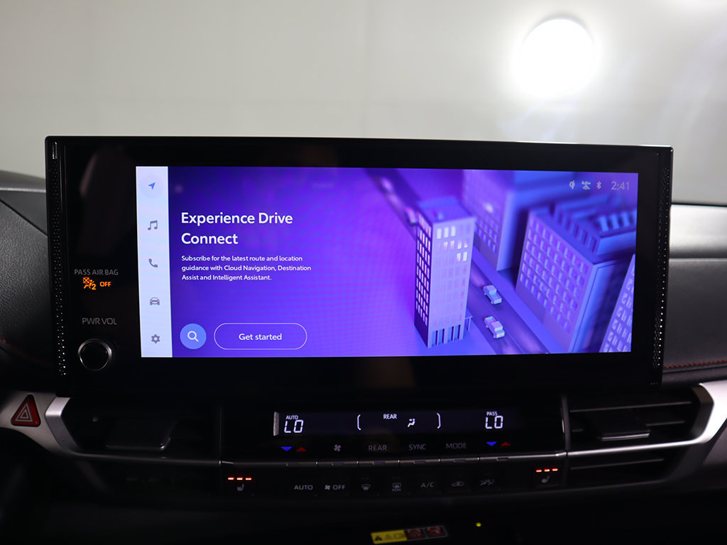 Used 2025 Toyota Sienna XSE FWD image 46
