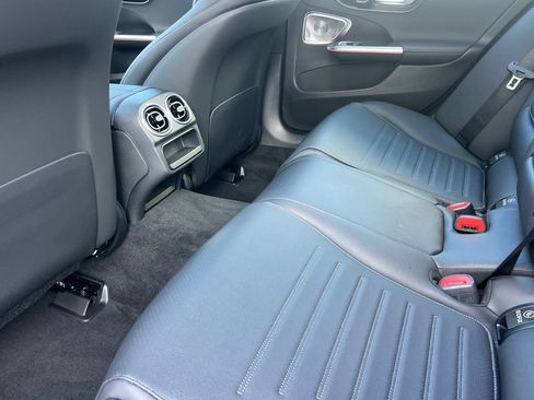 New 2025 Mercedes-Benz C 300 4MATIC Sedan image 20