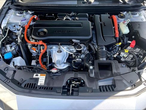 Used 2024 Honda Accord Sport image 11