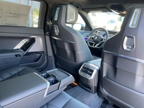 Certified 2024 BMW 740i xDrive AWD/4WD image 29