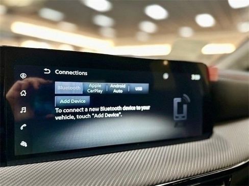 New 2025 Nissan Kicks SR w/ Illumination Package AWD/4WD image 16