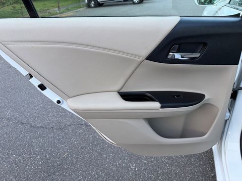 Used 2014 Honda Accord EX image 23