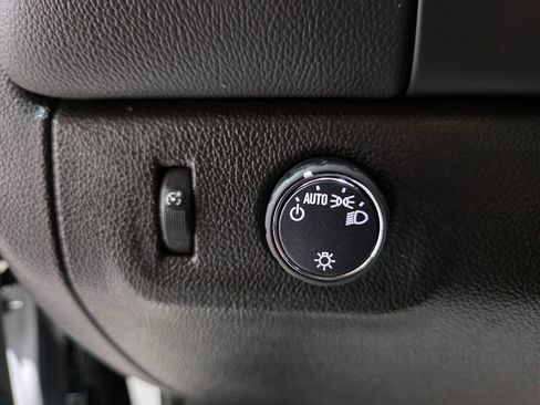 Used 2022 Chevrolet Colorado LT w/ Fleet Safety Package image 31