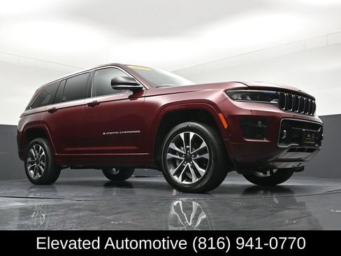 Used 2025 Jeep Grand Cherokee Overland w/ Adv Protech Group III AWD/4WD image 29