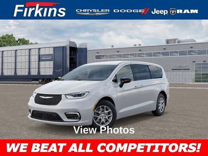 New 2026 Chrysler Pacifica Select