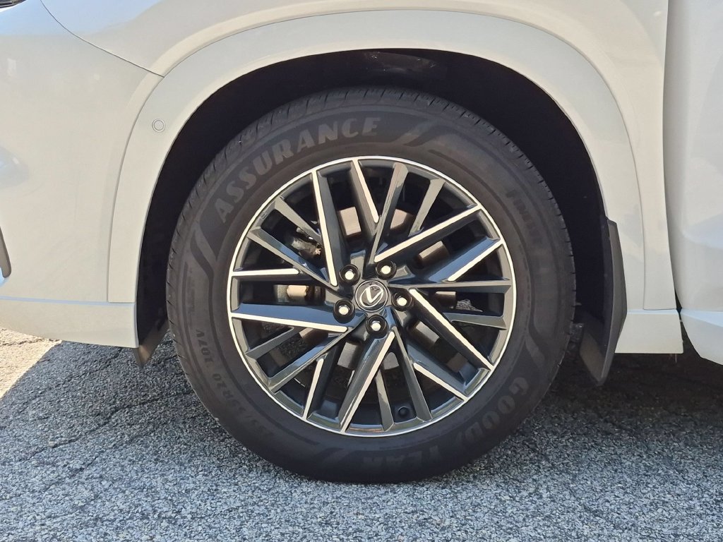 Used 2025 Lexus TX 350 AWD w/ Technology Package image 35