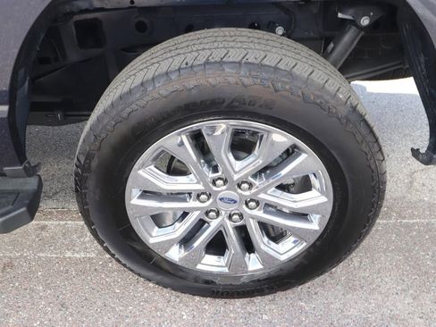 Certified 2025 Ford F150 Lariat w/ Equipment Group 502A High image 16