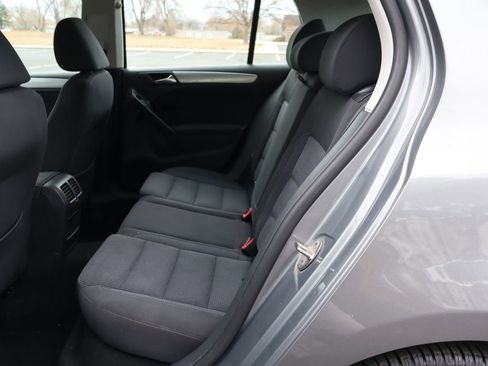 Used 2014 Volkswagen Golf 2.5L image 20