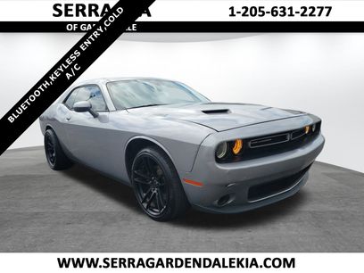 Used 2017 Dodge Challenger SXT