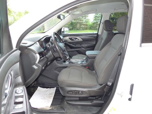 Used 2020 Chevrolet Traverse LT AWD/4WD image 25