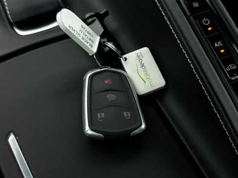 Used 2020 Chevrolet Corvette Stingray w/ 3LT Preferred Equipment Group image 39