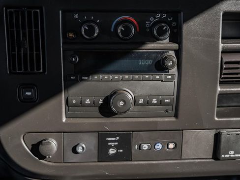 Used 2024 GMC Savana 2500 w/ Driver Convenience Package image 23