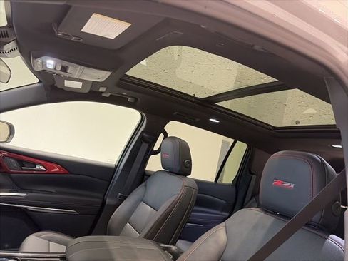 New 2026 Chevrolet Traverse Z71 w/ LPO, Floor Liner Package image 12