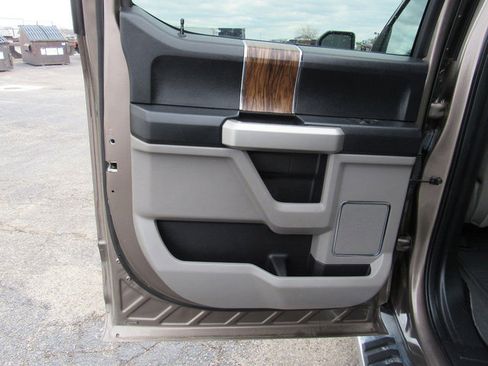 Used 2018 Ford F150 Lariat w/ Equipment Group 502A Luxury image 21