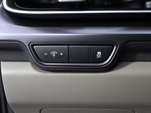 Used 2026 Kia Carnival FWD image 25