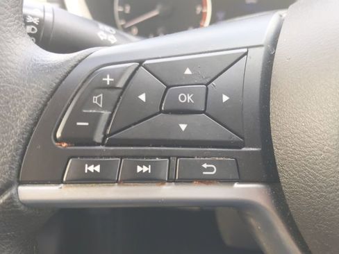 Used 2025 Nissan Altima 2.5 SV image 21