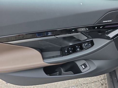 New 2026 BMW 530i xDrive w/ Premium Package image 11