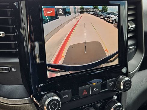 New 2026 RAM 1500 Express AWD/4WD image 18