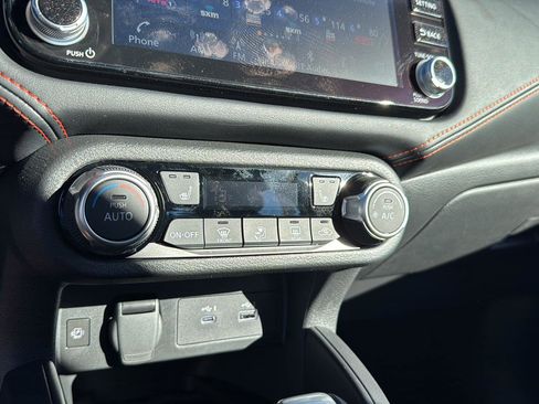 New 2025 Nissan Versa SR w/ Trunk Package image 23