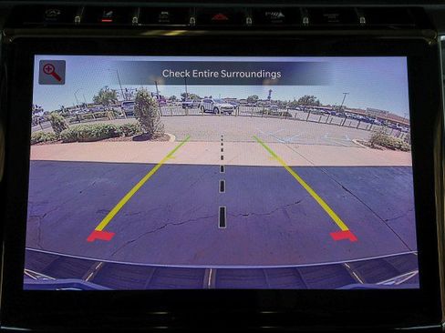 Used 2022 Jeep Grand Cherokee L Limited w/ Black Appearance Package RWD image 17