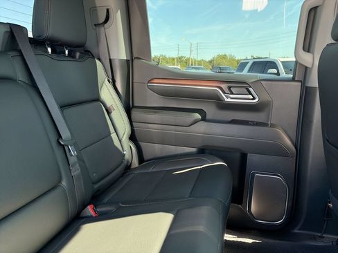 Used 2024 GMC Sierra 1500 Denali w/ Denali Reserve Package AWD/4WD image 32