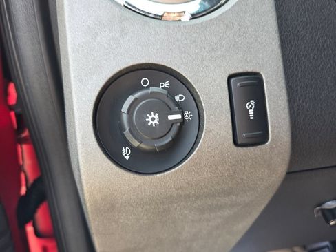 Used 2011 Ford F250 Lariat w/ Lariat Interior Pkg AWD/4WD image 31