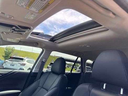 Used 2025 Subaru Outback Limited AWD/4WD image 13
