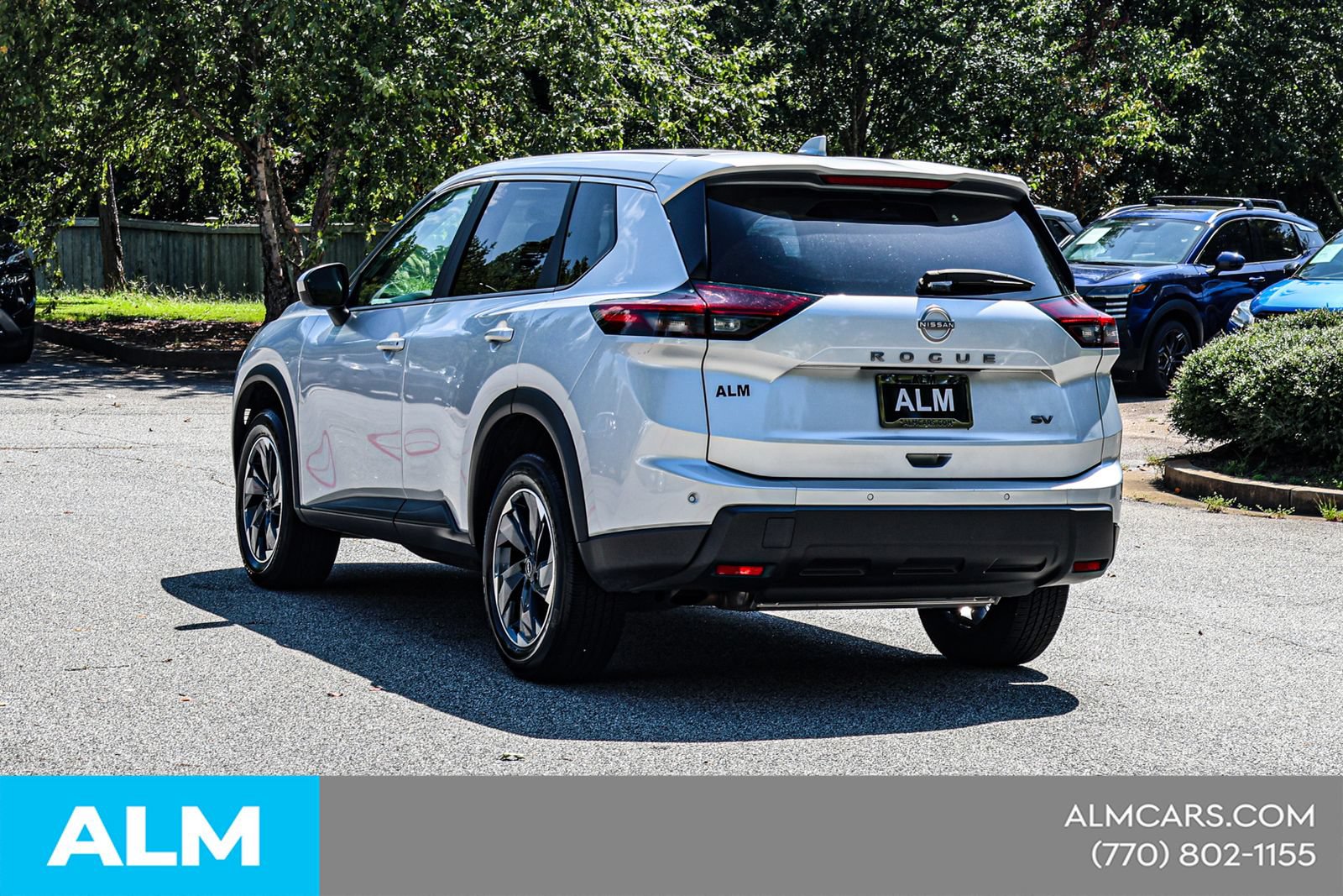 Used 2024 Nissan Rogue SV FWD image 8
