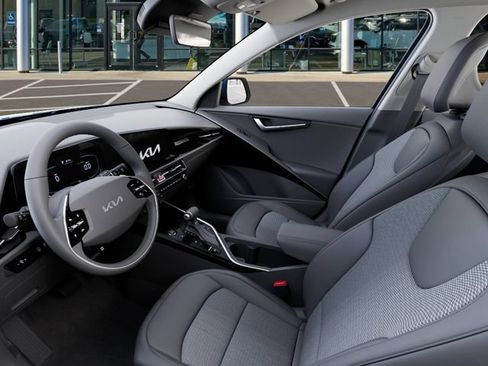 New 2026 Kia Niro EX FWD image 17