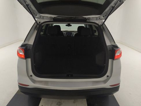 Used 2021 Chevrolet Equinox LS w/ LS Convenience Package image 29