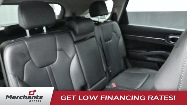Used 2023 Kia Sorento S w/ Panoramic Sunroof Package FWD image 13