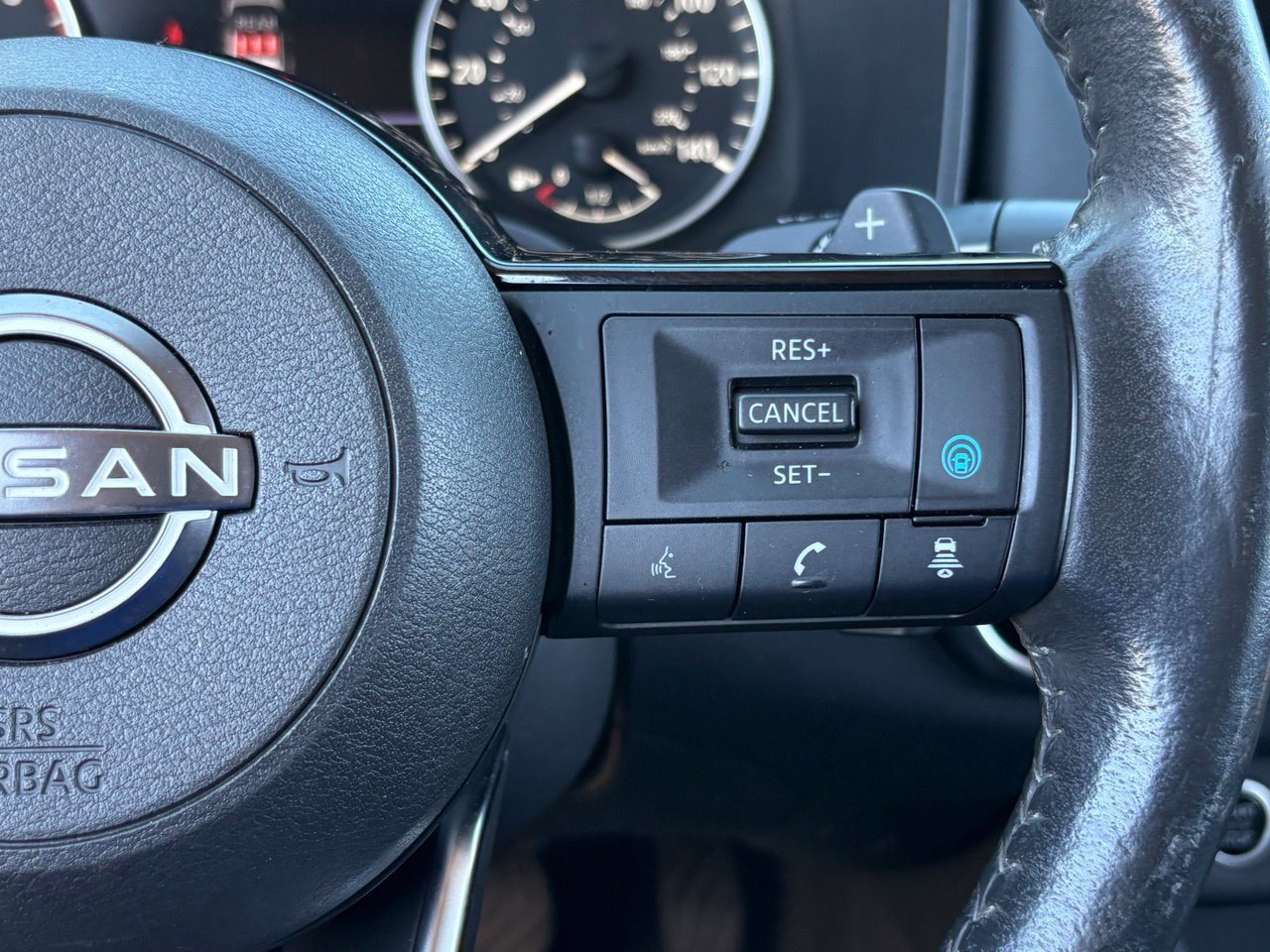 Used 2023 Nissan Rogue SL w/ SL Premium Package FWD image 32