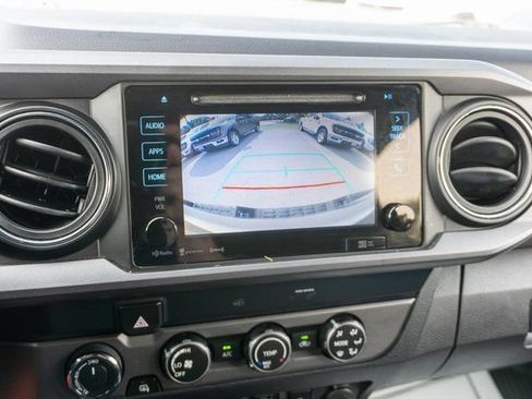 Used 2019 Toyota Tacoma TRD Sport AWD/4WD image 23