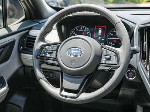 Used 2025 Subaru Forester Premium w/ Convenience Package #1 AWD/4WD image 14