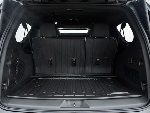 New 2026 GMC Yukon XL Denali w/ Denali Reserve Package AWD/4WD image 8