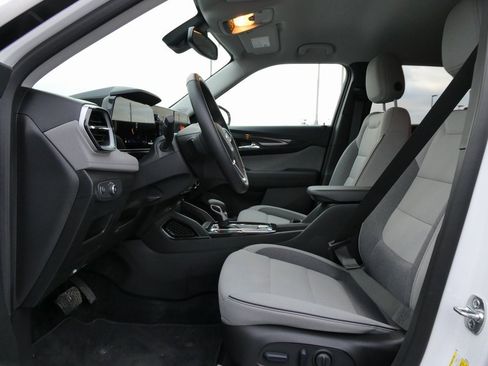 Certified 2025 Chevrolet TrailBlazer LT w/ Convenience Package image 19