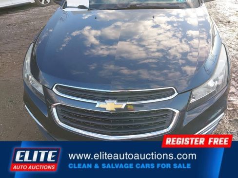 Used 2016 Chevrolet Cruze LT image 11