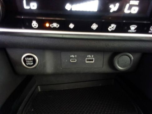 Used 2021 Nissan Rogue SV w/ Premium Package FWD image 13