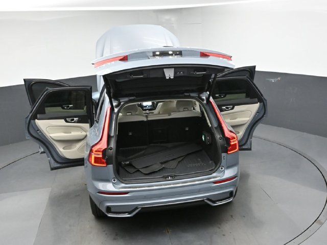 Used 2024 Volvo XC60 B5 Core w/ Protection Package Premier AWD/4WD image 47