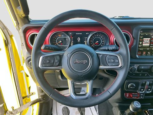 Used 2023 Jeep Wrangler Rubicon image 11