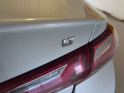 Used 2022 Chevrolet Malibu LT FWD image 33