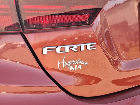 Used 2023 Kia Forte GT-Line image 30