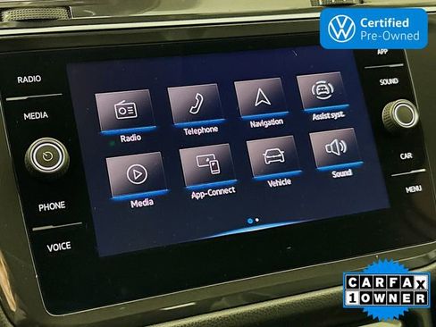 Used 2022 Volkswagen Tiguan SE image 16