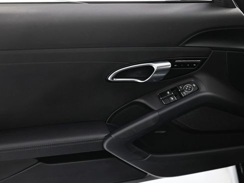 Certified 2024 Porsche 718 Cayman S RWD image 21