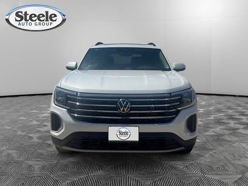 New 2026 Volkswagen Atlas SE FWD image 8