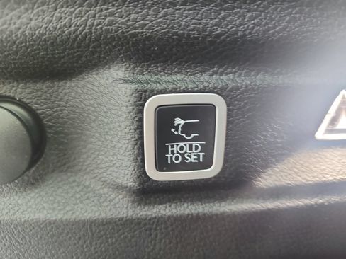 Used 2024 Jeep Grand Cherokee L Laredo AWD/4WD image 47