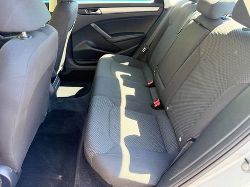 Used 2014 Volkswagen Passat 1.8T S FWD image 10