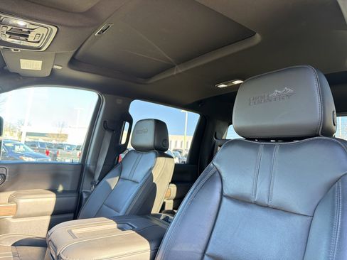 Certified 2022 Chevrolet Silverado 2500 High Country w/ Technology Package image 23