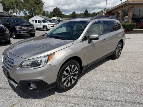 Used 2017 Subaru Outback 2.5i Limited AWD/4WD image 2