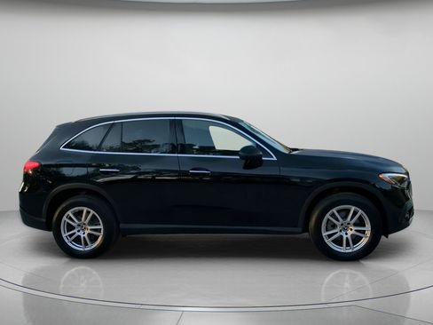 Used 2025 Mercedes-Benz GLC 300 image 33